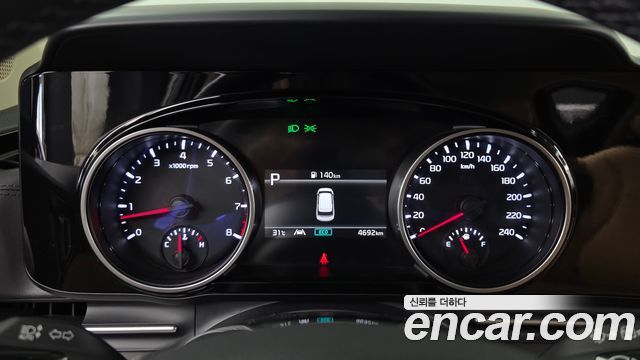 Kia Canival 2023 — photo 11