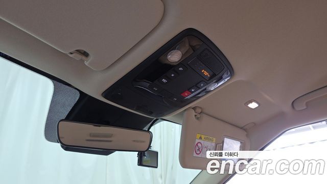Kia Canival 2023 — photo 24