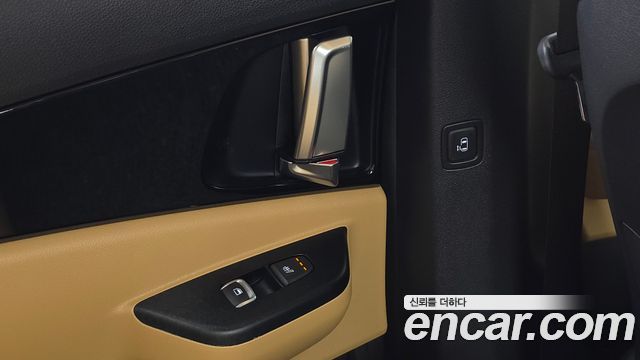Kia Canival 2023 — photo 25