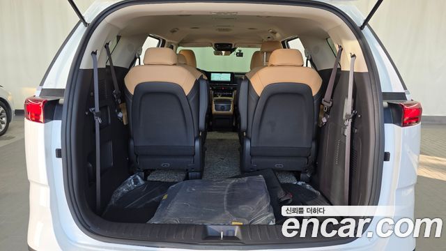Kia Canival 2023 — photo 26