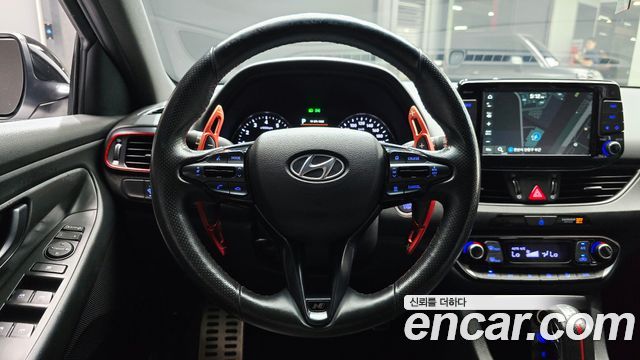 Hyundai i30 2019 — photo 20