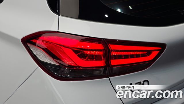 Hyundai i30 2019 — photo 9