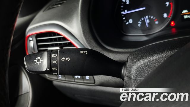 Hyundai i30 2019 — photo 27