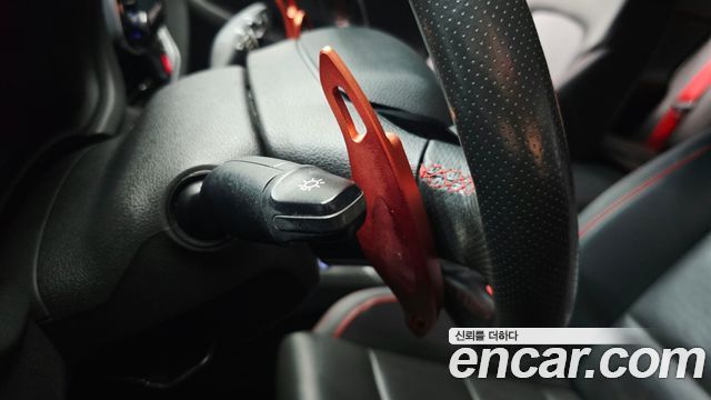 Hyundai i30 2019 — photo 31