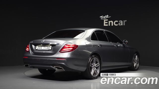 Mercedes-Benz E-Class 2018 — photo 2