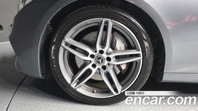 Mercedes-Benz E-Class 2018 — photo 5