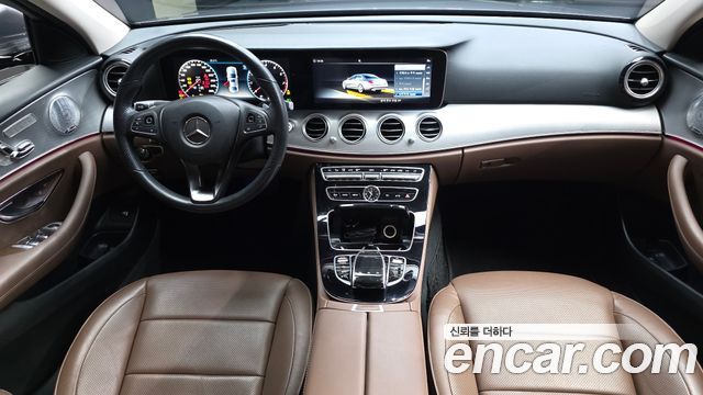 Mercedes-Benz E-Class 2018 — photo 7