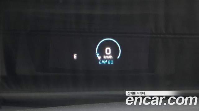 Mercedes-Benz E-Class 2018 — photo 17