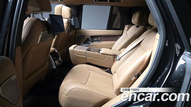 Land Rover Range Rover 2026 — photo 16