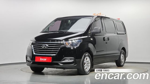 Hyundai Starex 2018 — photo 1