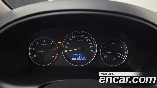Hyundai Starex 2018 — photo 8
