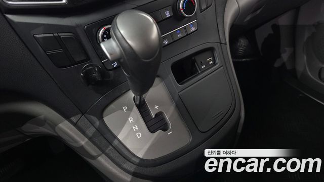 Hyundai Starex 2018 — photo 9