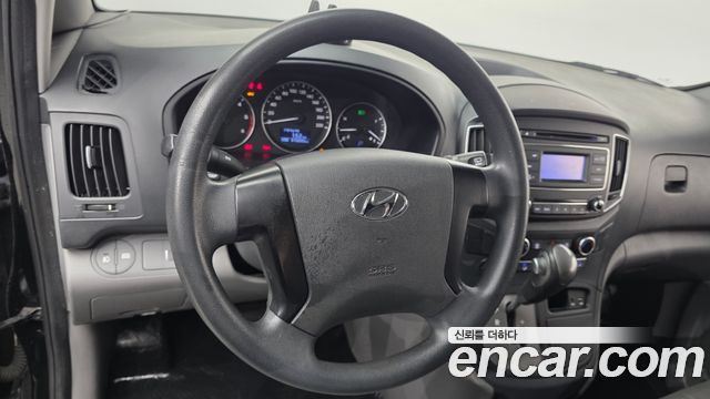 Hyundai Starex 2018 — photo 14