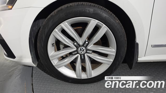Volkswagen Passat 2018 — photo 5