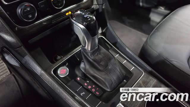 Volkswagen Passat 2018 — photo 12
