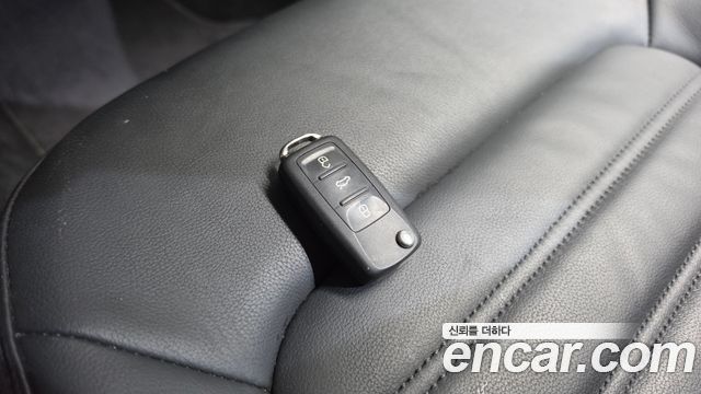 Volkswagen Passat 2018 — photo 20