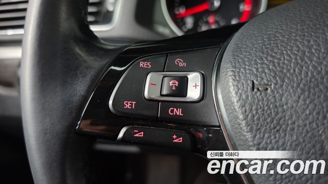 Volkswagen Passat 2018 — photo 21