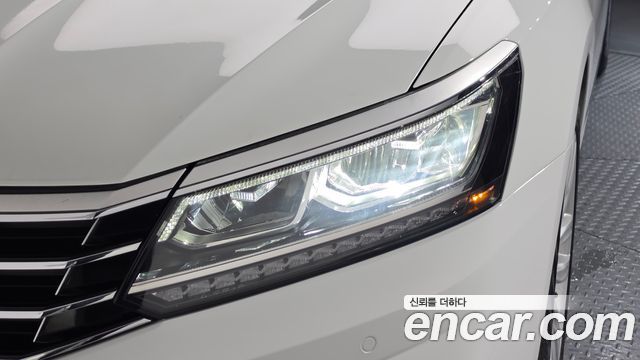 Volkswagen Passat 2018 — photo 8
