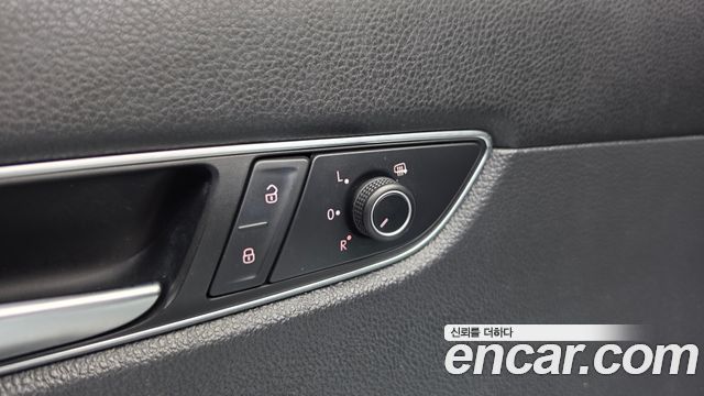 Volkswagen Passat 2018 — photo 32