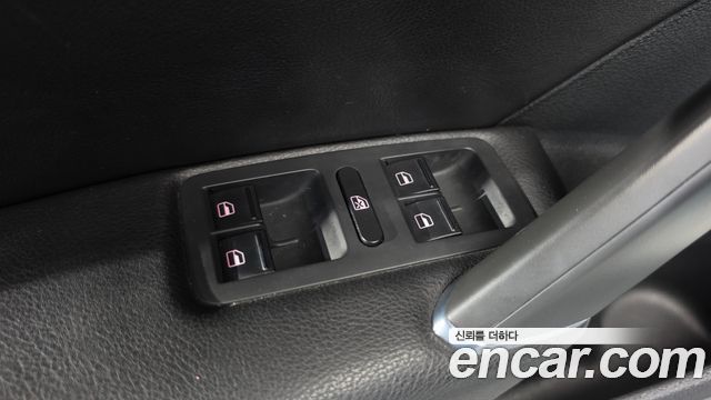 Volkswagen Passat 2018 — photo 36