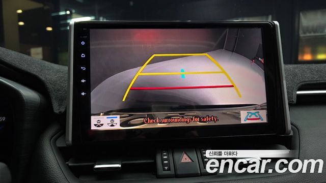 Toyota RAV4 2019 — photo 15