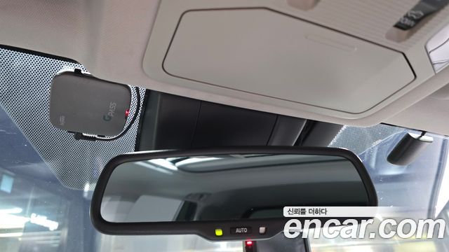 Toyota RAV4 2019 — photo 17
