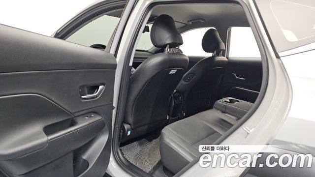 Hyundai Kona 2023 — photo 11