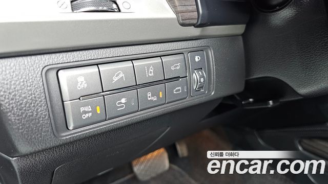 KG Mobility Rexton 2018 — photo 21