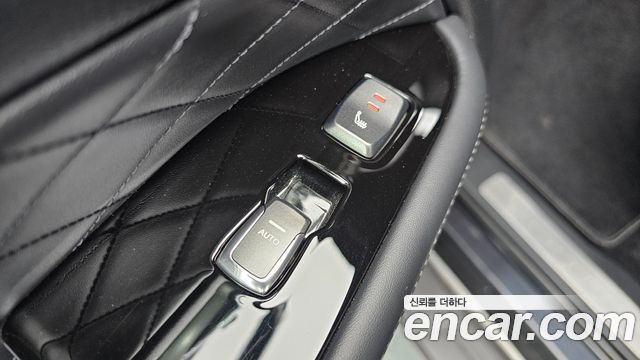 KG Mobility Rexton 2018 — photo 30