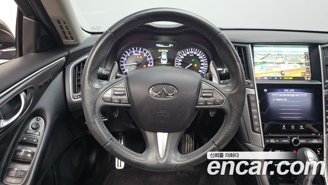 Infiniti Q50 2016 — photo 13