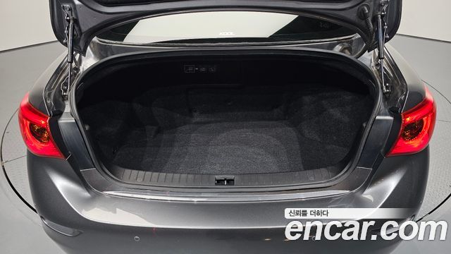 Infiniti Q50 2016 — photo 20