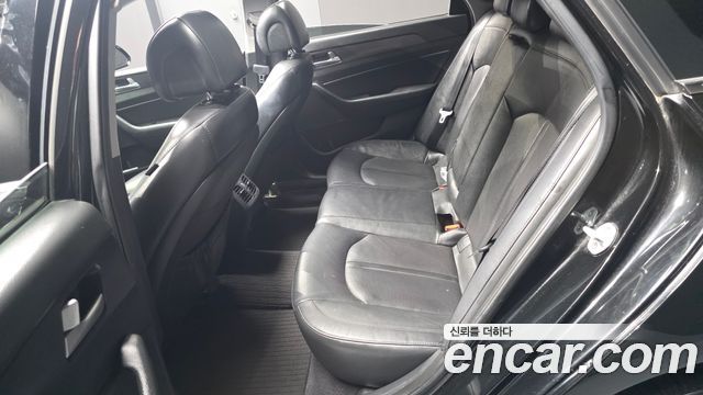 Hyundai Sonata 2016 — photo 11