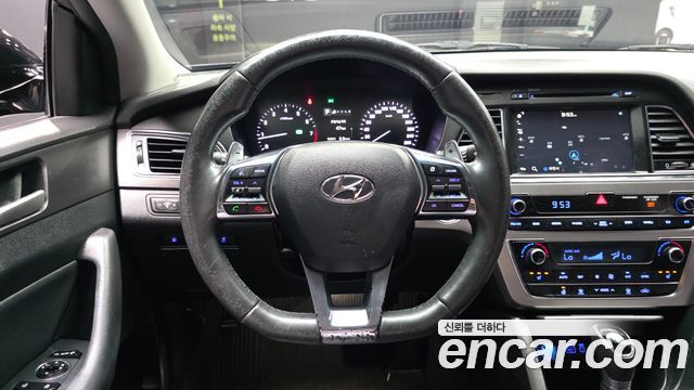 Hyundai Sonata 2016 — photo 13