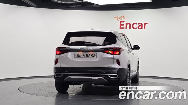 Kia Seltos 2023 — photo 4