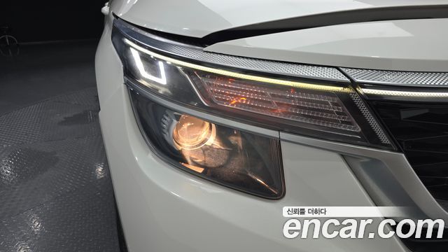 Kia Seltos 2023 — photo 8