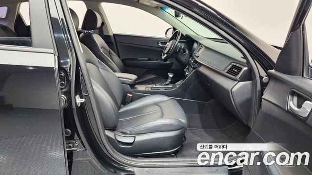 Kia K5 2017 — photo 11