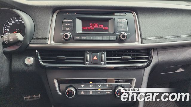 Kia K5 2017 — photo 14