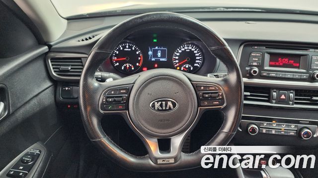 Kia K5 2017 — photo 15