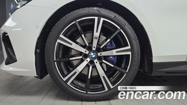 BMW 5-Series 2025 — photo 5