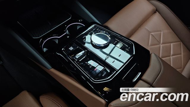 BMW 5-Series 2025 — photo 12