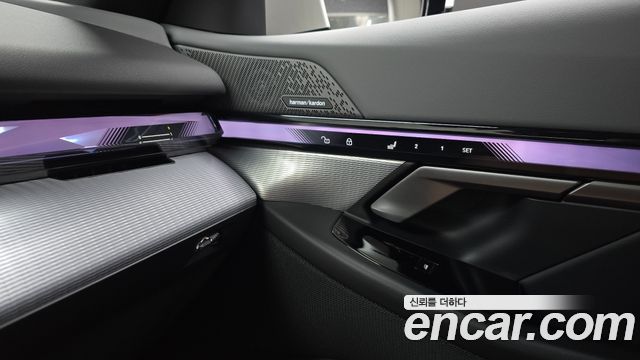 BMW 5-Series 2025 — photo 18
