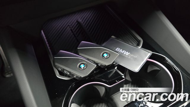 BMW 5-Series 2025 — photo 22
