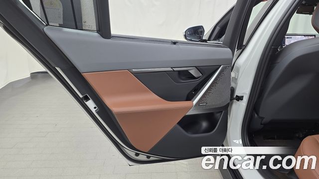 BMW 5-Series 2025 — photo 15