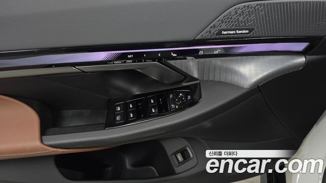 BMW 5-Series 2025 — photo 27