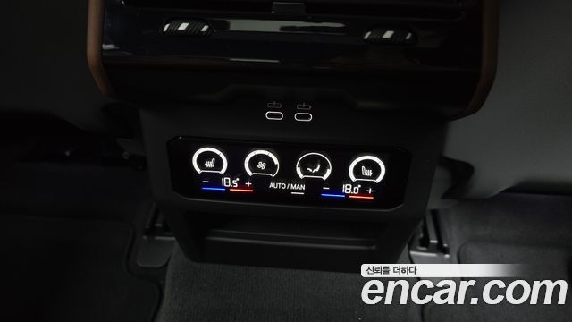 BMW 5-Series 2025 — photo 31