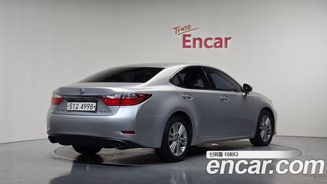 Lexus ES 2014 — photo 2