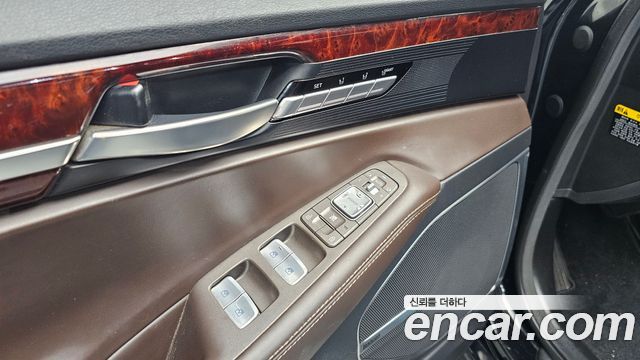 Genesis EQ900 2016 — photo 14