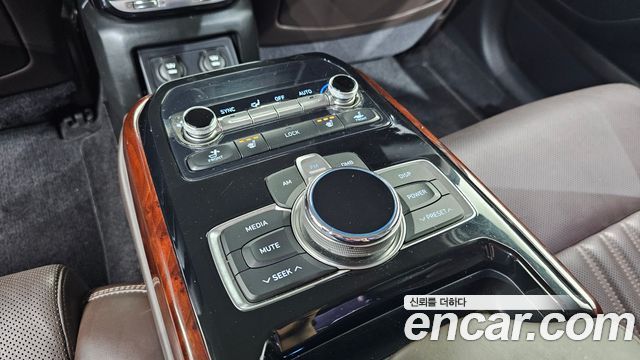Genesis EQ900 2016 — photo 19