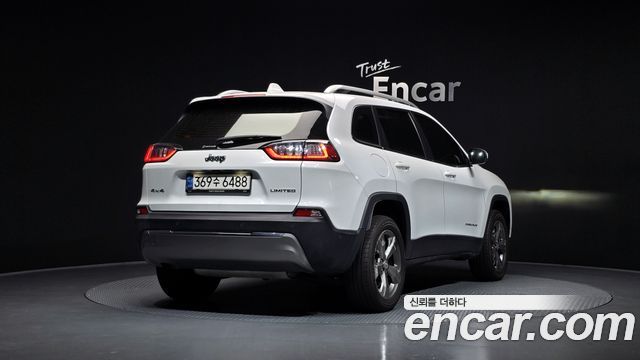 Jeep Cherokee 2021 — photo 2