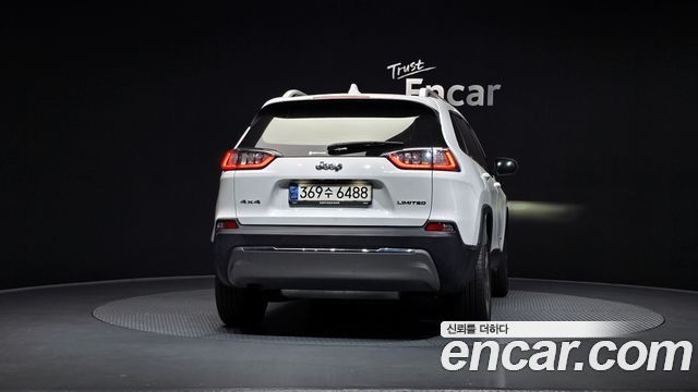 Jeep Cherokee 2021 — photo 4